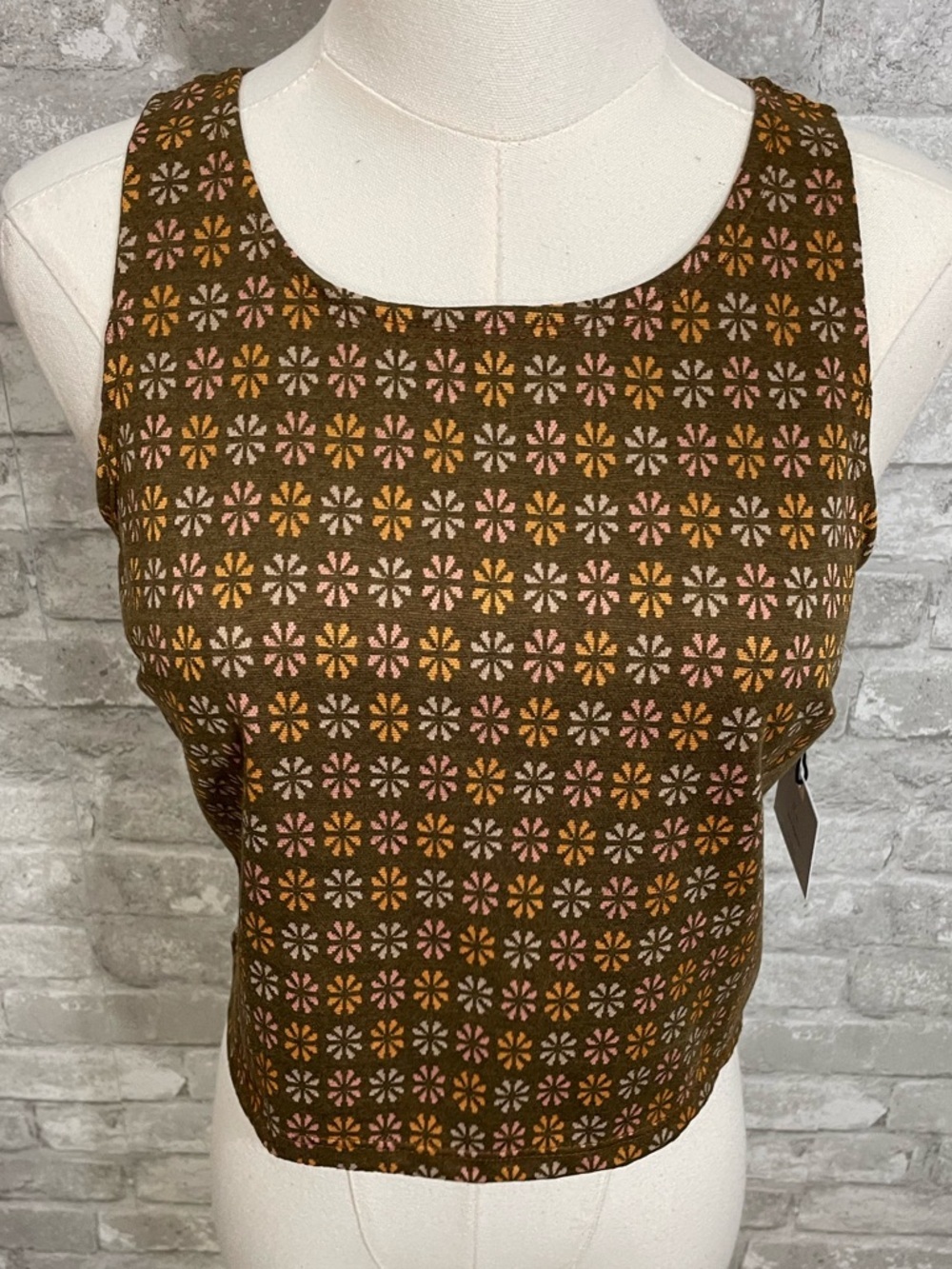 DRY Goods Originality Sleeveless Floral Mosaic Crop Top